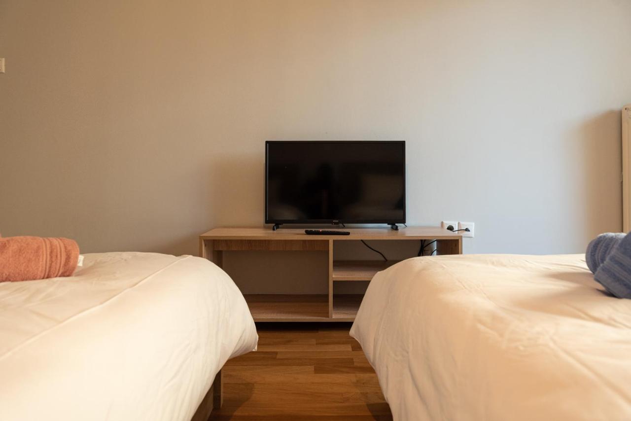 Twins Apartments - Concert Hall Athena Bagian luar foto